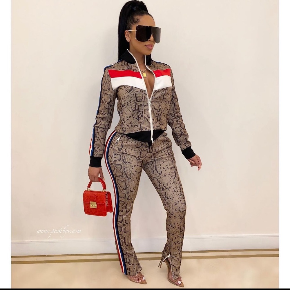 Two piece stylish sweat suit. True to size